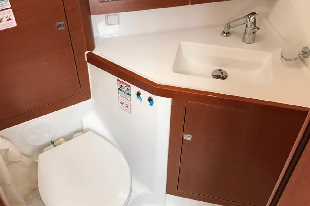 Original-Foto | Vercharterer hat mehrere baugleiche Yachten. Abweichungen sind möglich.