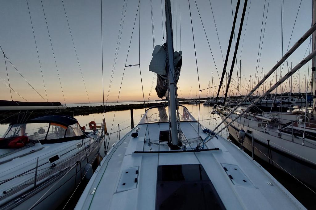 Original-Foto eines Kunden | Vercharterer hat mehrere baugleiche Yachten. Abweichungen sind möglich.