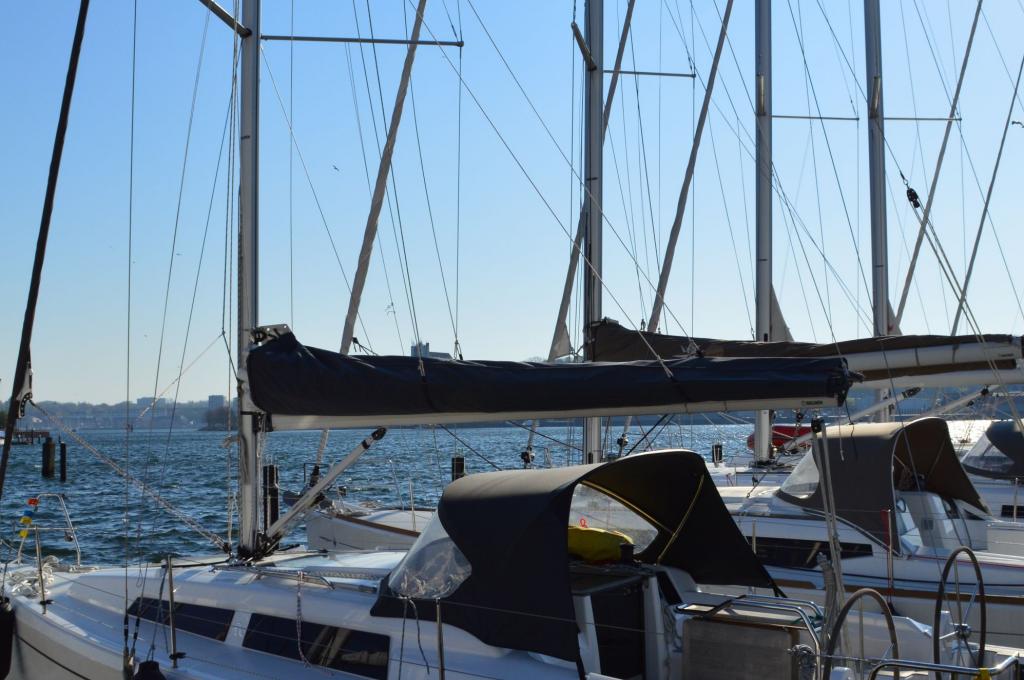 Original-Foto eines Kunden | Vercharterer hat mehrere baugleiche Yachten. Abweichungen sind möglich.