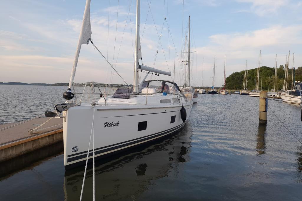 Original-Foto eines Kunden | Vercharterer hat mehrere baugleiche Yachten. Abweichungen sind möglich.