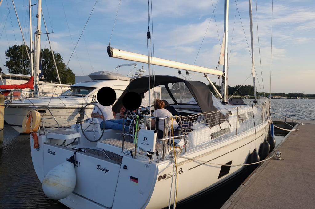 Original-Foto eines Kunden | Vercharterer hat mehrere baugleiche Yachten. Abweichungen sind möglich.